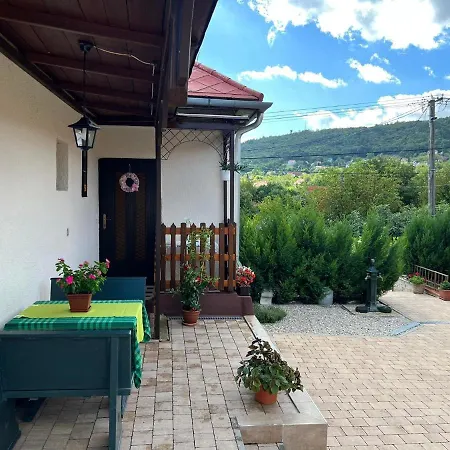 بيت للعطل Becehegyi Vendeghaz Balatongyörök