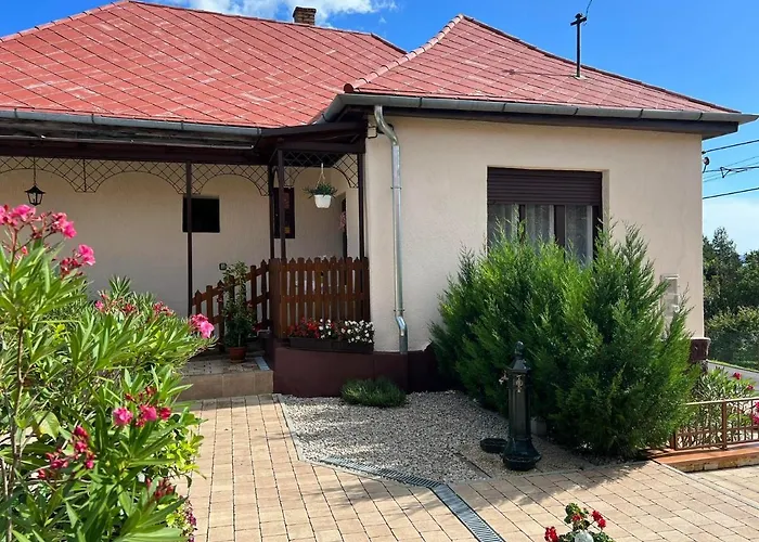 Becehegyi Vendeghaz * Balatongyörök