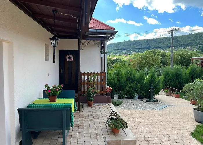 Semesterbostad Becehegyi Vendeghaz Balatongyörök