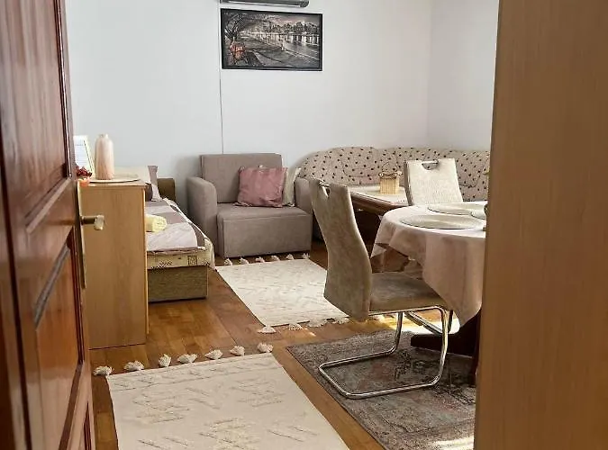 Becehegyi Vendeghaz * Balatongyörök